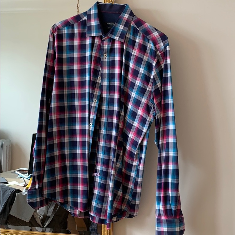 Amazing condition. Men’s Bugatchi dress shirt